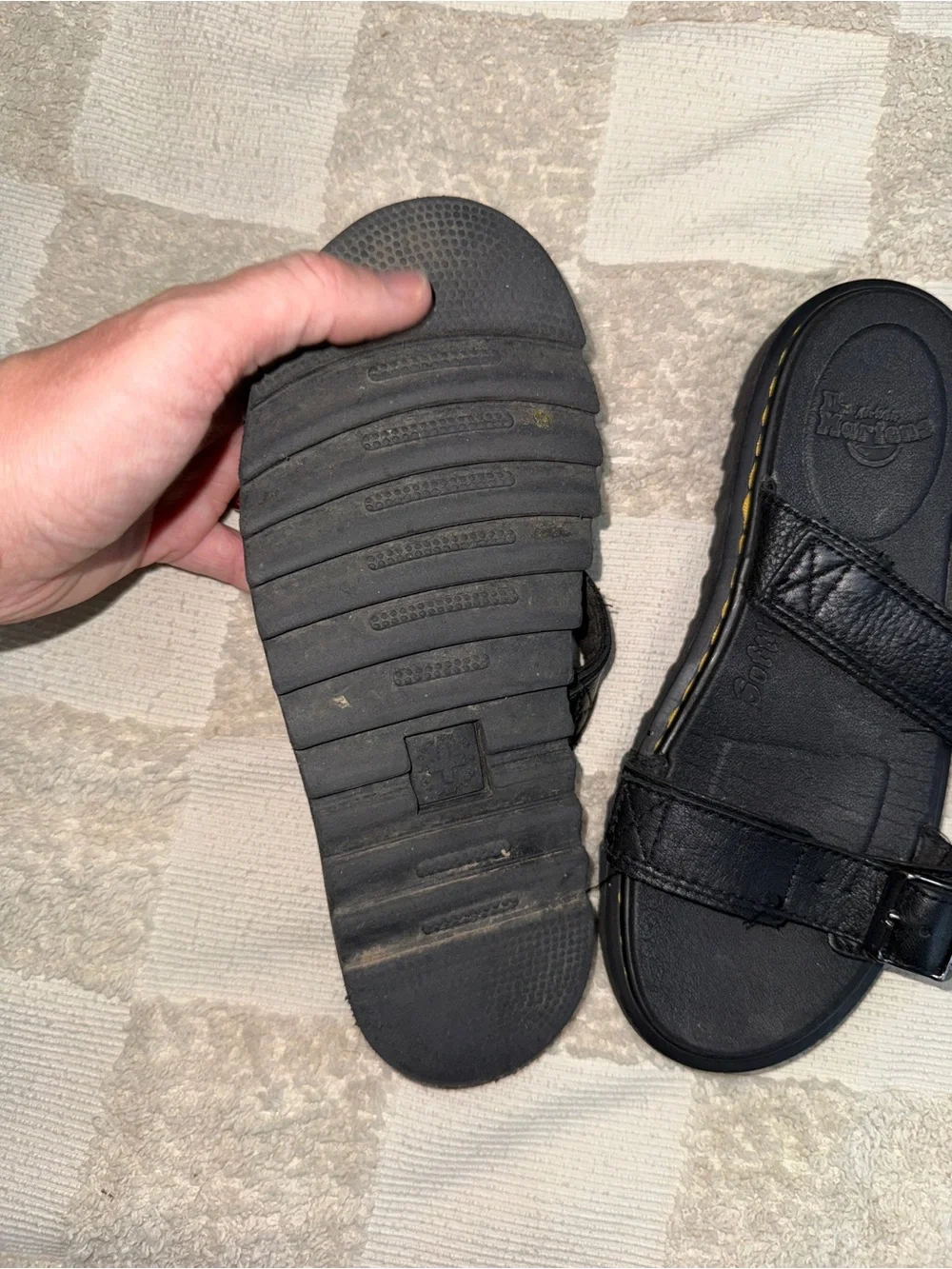 Dr. Martens Kyle J leather buckle slide sandals size 5 (L)‎